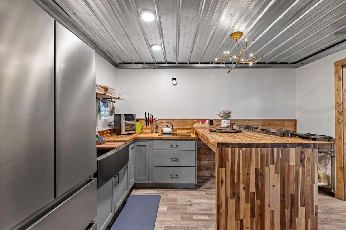 Little Mountain Hide Away